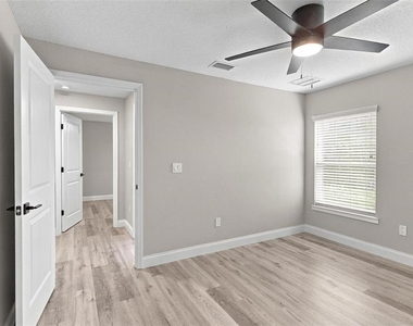9 Empire Lane - Photo Thumbnail 30