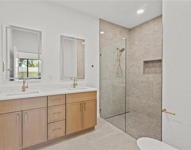 1204 Groveland Avenue - Photo Thumbnail 11