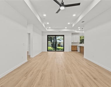 1204 Groveland Avenue - Photo Thumbnail 2