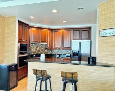 130 Riviera Dunes Way - Photo Thumbnail 7