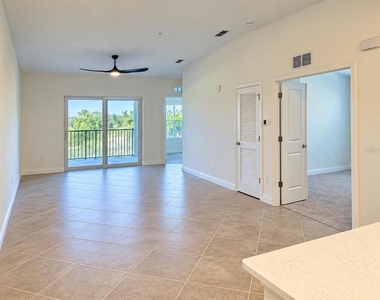 17475 Opal Sand Drive - Photo Thumbnail 12