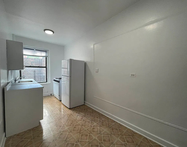 Arden Street/Dongan Pl - Photo Thumbnail 4