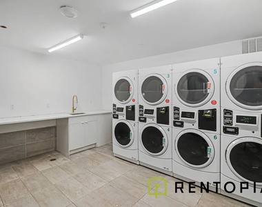 411 Meeker Avenue - Photo Thumbnail 3