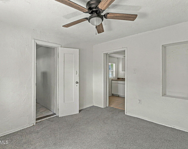 218 Nw I Avenue - Photo Thumbnail 9
