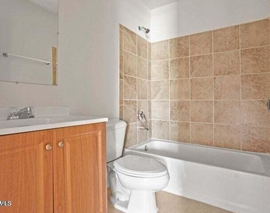 3906 Lincoln Avenue - Photo Thumbnail 8
