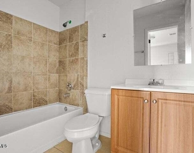 3906 Lincoln Avenue - Photo Thumbnail 5