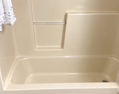 2708 Mill Pond Drive - Photo Thumbnail 10