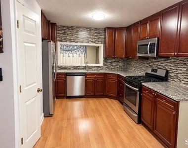 2708 Mill Pond Drive - Photo Thumbnail 3