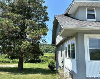 135 Middlesex Avenue - Photo Thumbnail 31