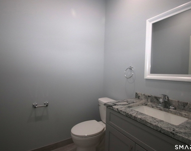 60 Perry Avenue - Photo Thumbnail 7