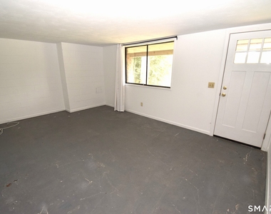 19 Denlar Drive - Photo Thumbnail 9