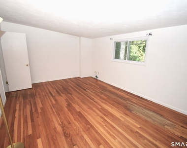 19 Denlar Drive - Photo Thumbnail 4