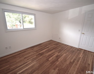 19 Denlar Drive - Photo Thumbnail 7