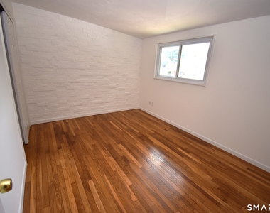 19 Denlar Drive - Photo Thumbnail 6