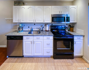 79 Highview Avenue - Photo Thumbnail 16