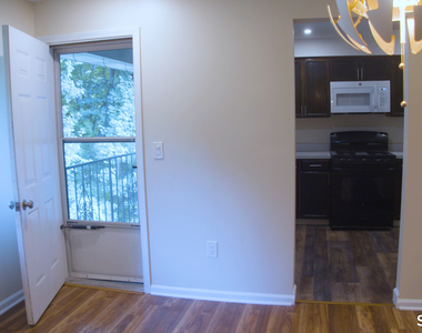 140 Thompson Street - Photo Thumbnail 8