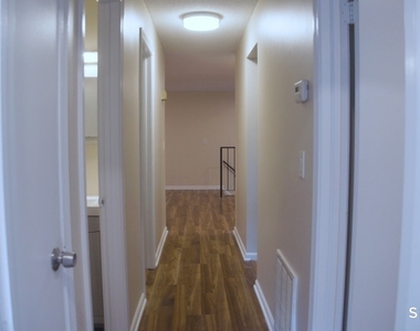 140 Thompson Street - Photo Thumbnail 11