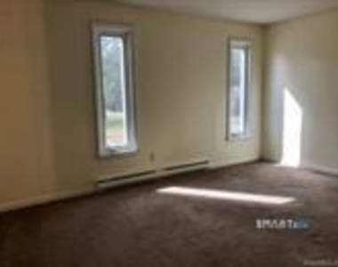 1634 Farmington Avenue - Photo Thumbnail 11
