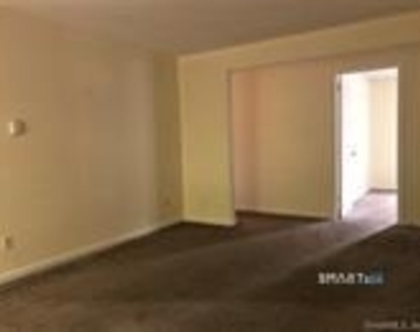 1634 Farmington Avenue - Photo Thumbnail 12