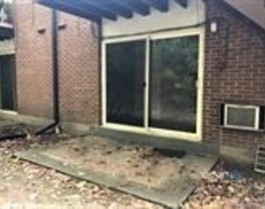 1634 Farmington Avenue - Photo Thumbnail 19