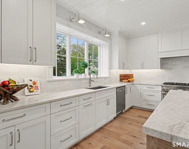 96 Clinton Street - Photo Thumbnail 3