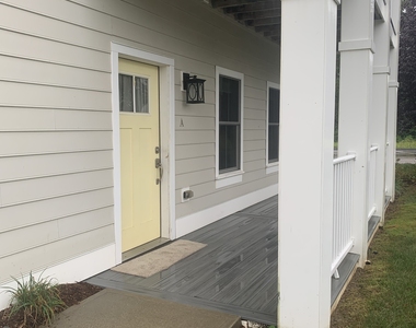 105 Edgewater Circle - Photo Thumbnail 1