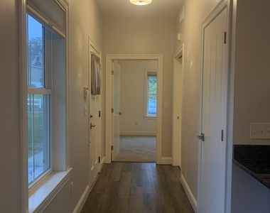 105 Edgewater Circle - Photo Thumbnail 8