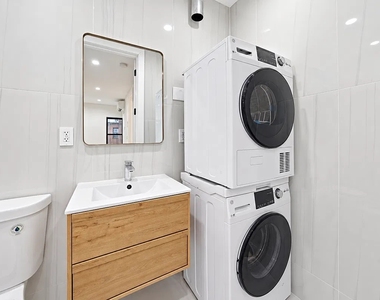 49 West 55th Street - Photo Thumbnail 7