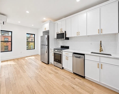 49 West 55th Street - Photo Thumbnail 1