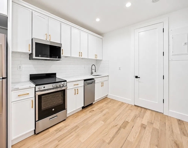 49 West 55th Street - Photo Thumbnail 2