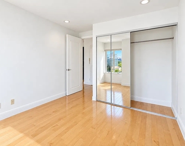 197 Bridge Street - Photo Thumbnail 8