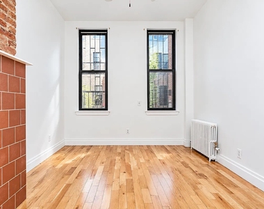 294 Harman Street - Photo Thumbnail 4
