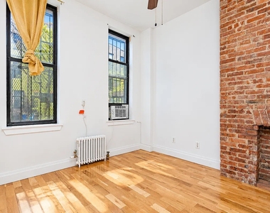294 Harman Street - Photo Thumbnail 1