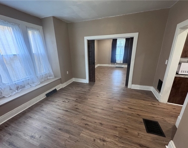 460 4th Ave - Photo Thumbnail 5