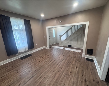 460 4th Ave - Photo Thumbnail 4