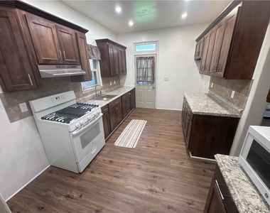 460 4th Ave - Photo Thumbnail 6