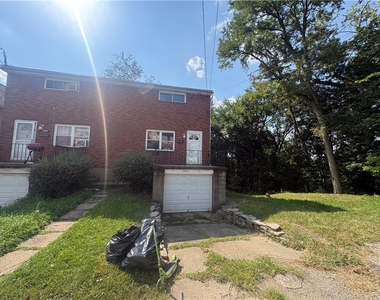 2320 Milburn Street - Photo Thumbnail 8