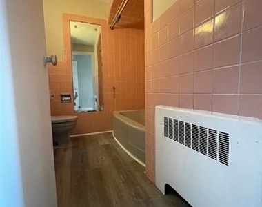 306 Lenox Ave - Photo Thumbnail 4