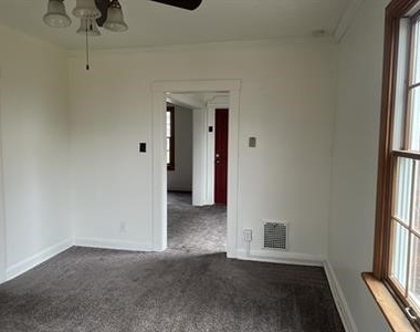 832 Vankirk Street - Photo Thumbnail 3
