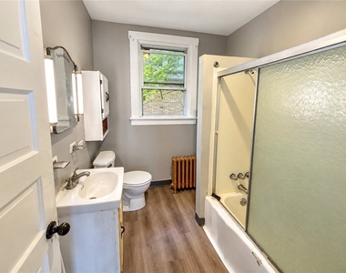 426 Mitchell Ave - Photo Thumbnail 8