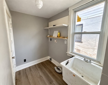 426 Mitchell Ave - Photo Thumbnail 3