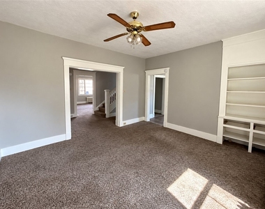 426 Mitchell Ave - Photo Thumbnail 5