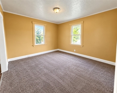 605 N 6th St - Photo Thumbnail 6