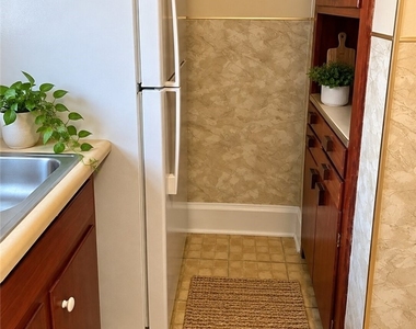 520 W Smithfield - Photo Thumbnail 1