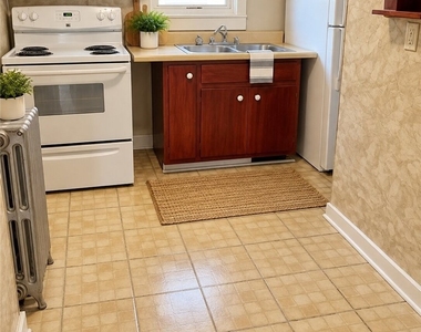 520 W Smithfield - Photo Thumbnail 8