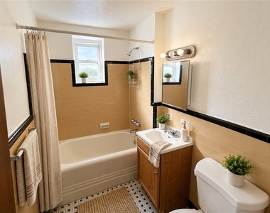 2909 Chartiers Ave - Photo Thumbnail 4