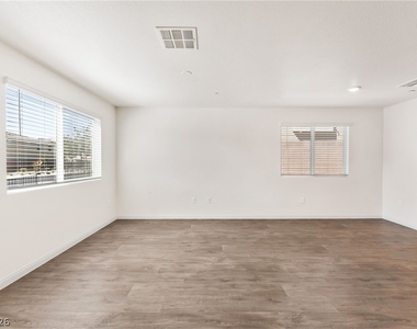 2661 Saddle Bronze Court - Photo Thumbnail 5