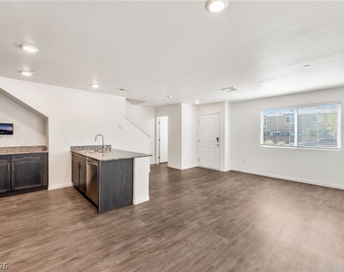 2661 Saddle Bronze Court - Photo Thumbnail 8