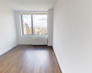 808 Columbus Ave - Photo Thumbnail 2