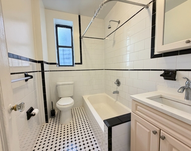 1803 Riverside Drive - Photo Thumbnail 3
